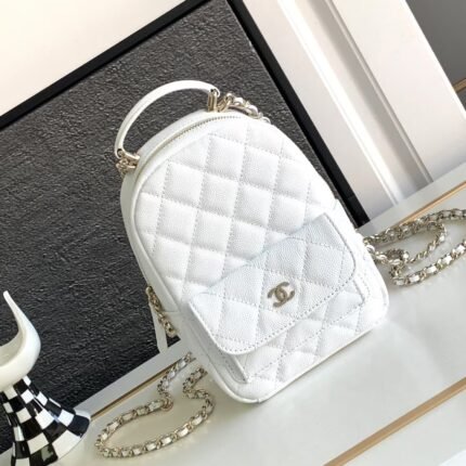 Chanel's 24c Spring Resort Collection - Practical Lychee Leather Small Backpack is here!(18*13*9cm)
