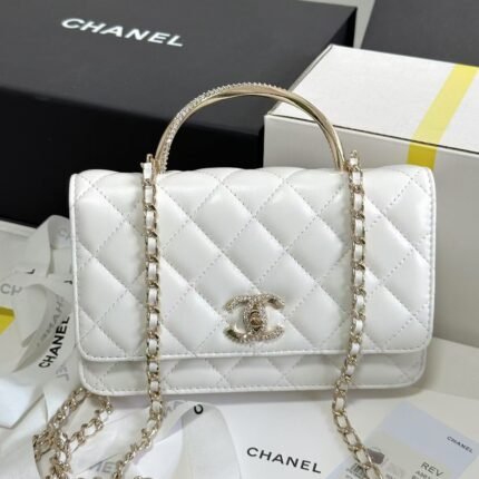 chanel24k diamond buckle twisted pattern handbag woc size(19cm)