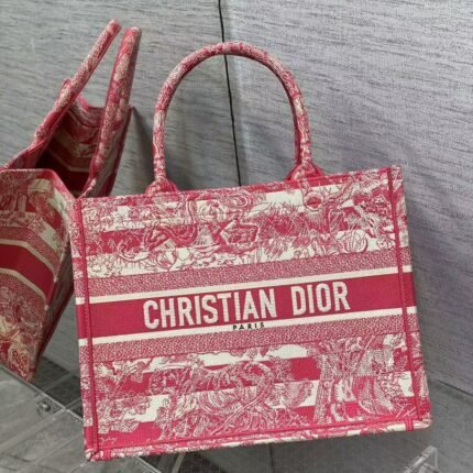 Dior tote latest layered tiger series size:36*18*28cm