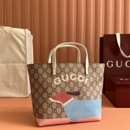Gucci original leather with cdfmall sanya duty free shop tote bag model number: 410812, size w21h20d10.