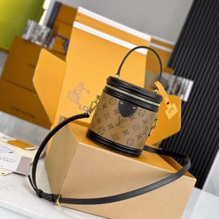 LV cannes handbag Model:m43986 Size:15x17x15cm