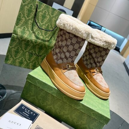 Gucci Fluffy Thigh-high boots size: 35—41 note shoes size when you fill shipping address