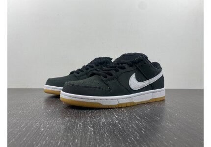 Nike SB Dunk Low Pro Black Gum