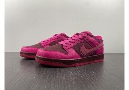 Nike Dunk Low Valentine-s Day (2022)