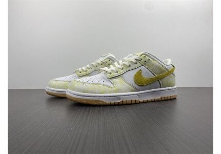 Nike Dunk Low Yellow Strike