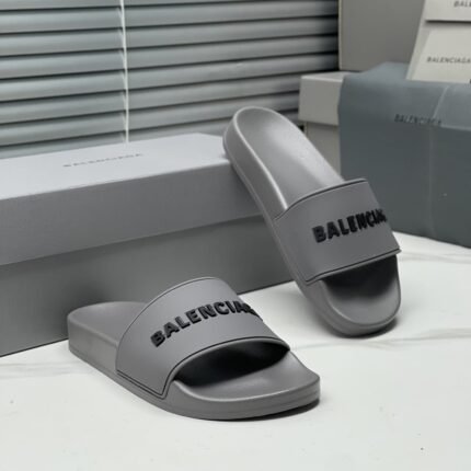 Balenciaga Political Campaign 2023 Fashion slippers Women size: 35-40 .Men size: 39-45 note shoes size and color which you want when you fill shipping address