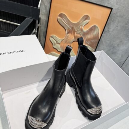 BALENCIAGA Low-top boots size: 35-40 (41can be customized) note shoes size which you want when you fill shipping address
