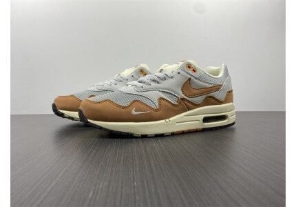 Nike Air Max 1 Patta Waves Monarch