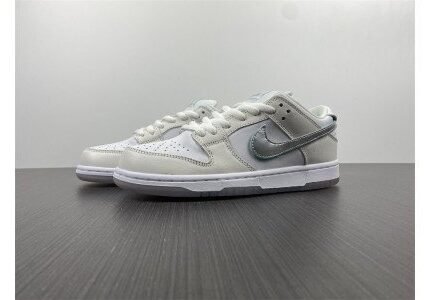 Nike SB Dunk Low Diamond Supply Co White Diamond